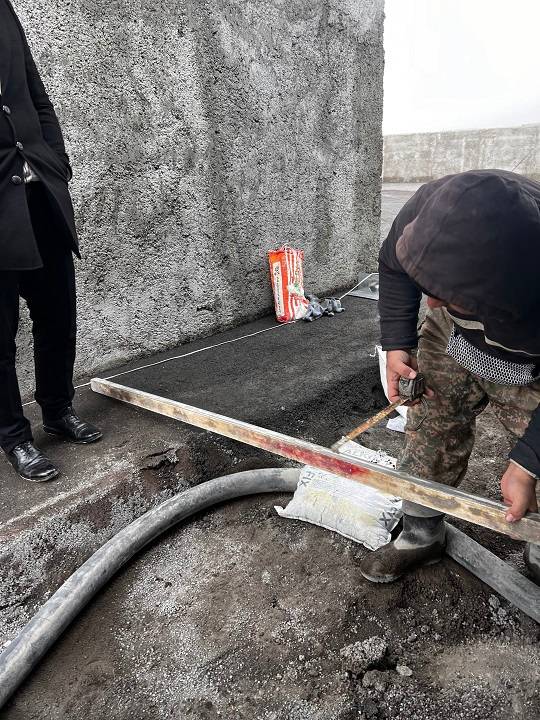 کف سازی به روش اسکرید در مسکن ملی ساری