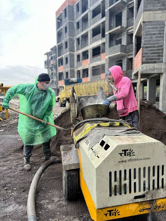 کف سازی به روش اسکرید در مسکن ملی ساری