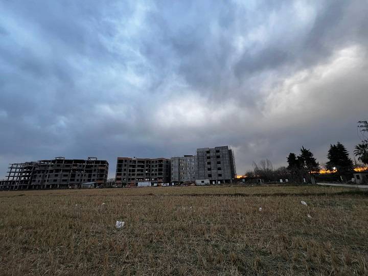 کف سازی اسکرید در پروژه مسکن ملی ساری توسط پرشین اسکرید